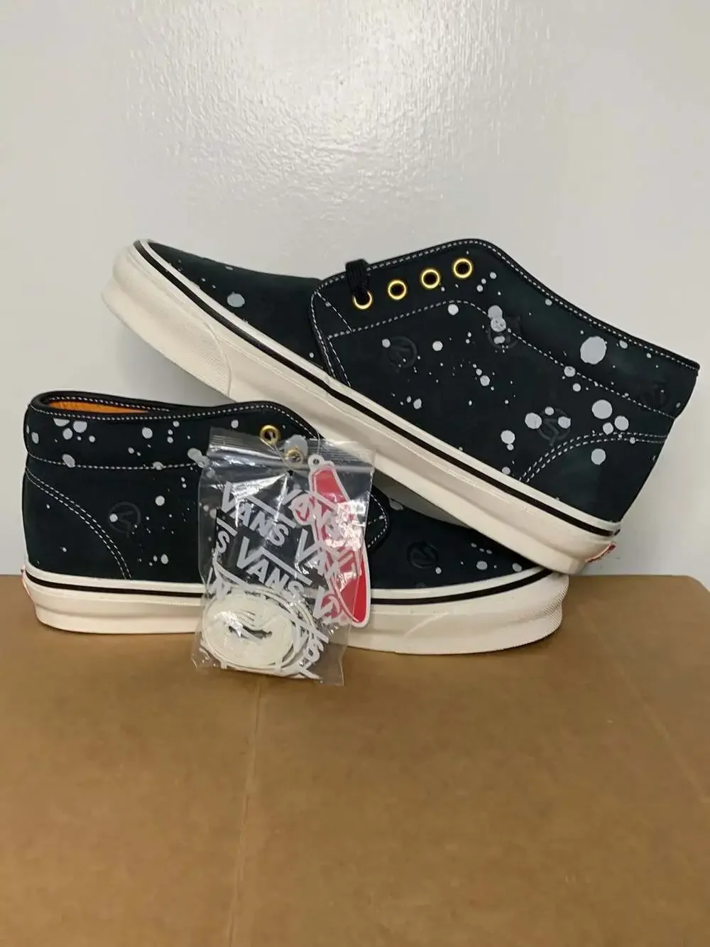 New Vans LQQK Studios Chukka Boot LX, Men Size 8.5, Women Size 10